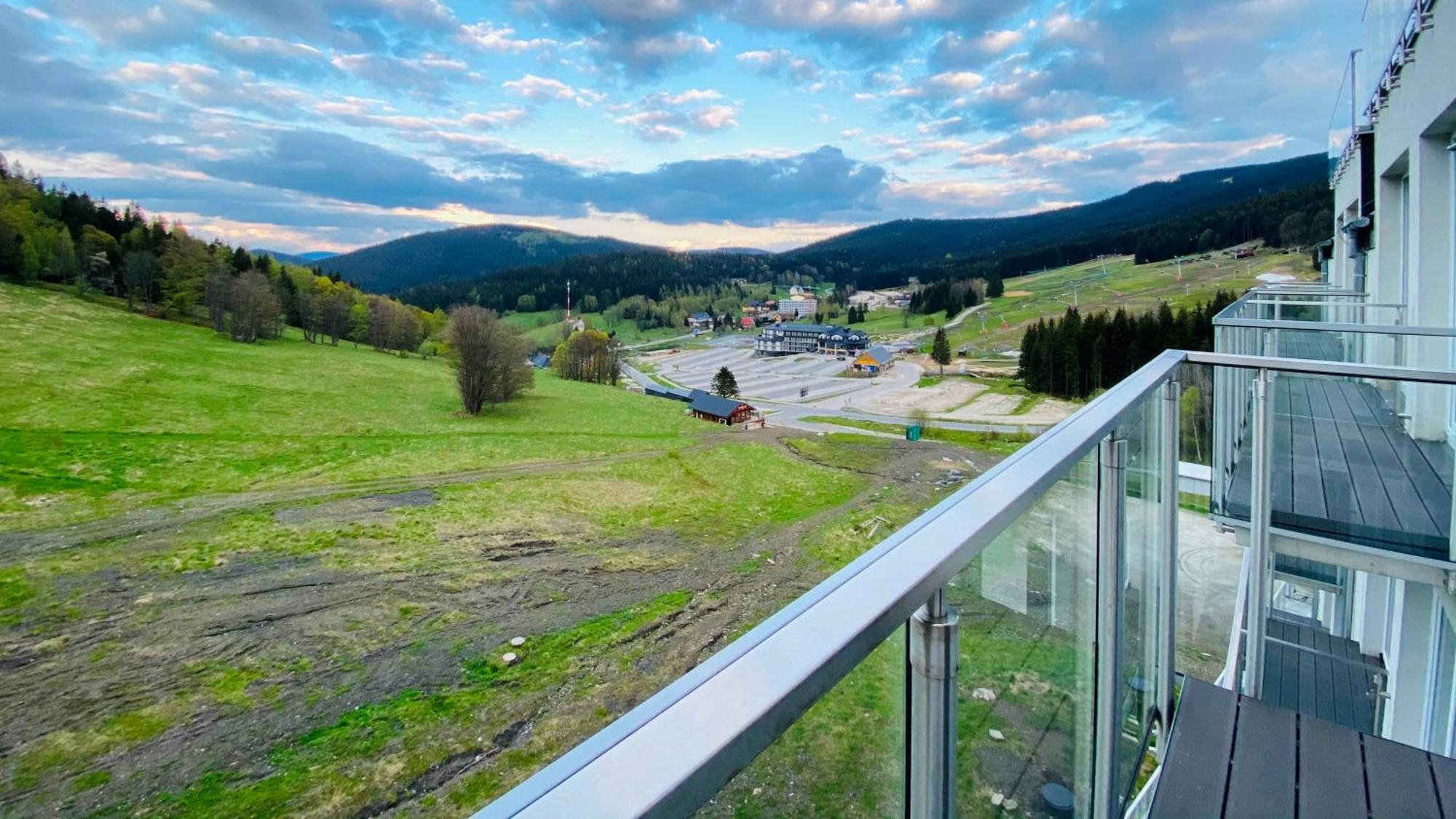 Panorama - Czarna Gora Resort By Sun & Snow Z Basenem I Sniadaniem Sienna  Kültér fotó